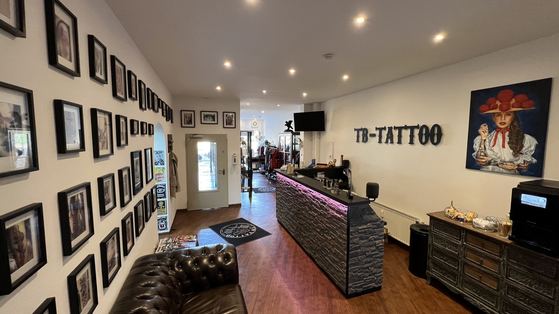 Rundgang im TBTattoo Studio in Itzehoe TBTattoo Piercing Fashion